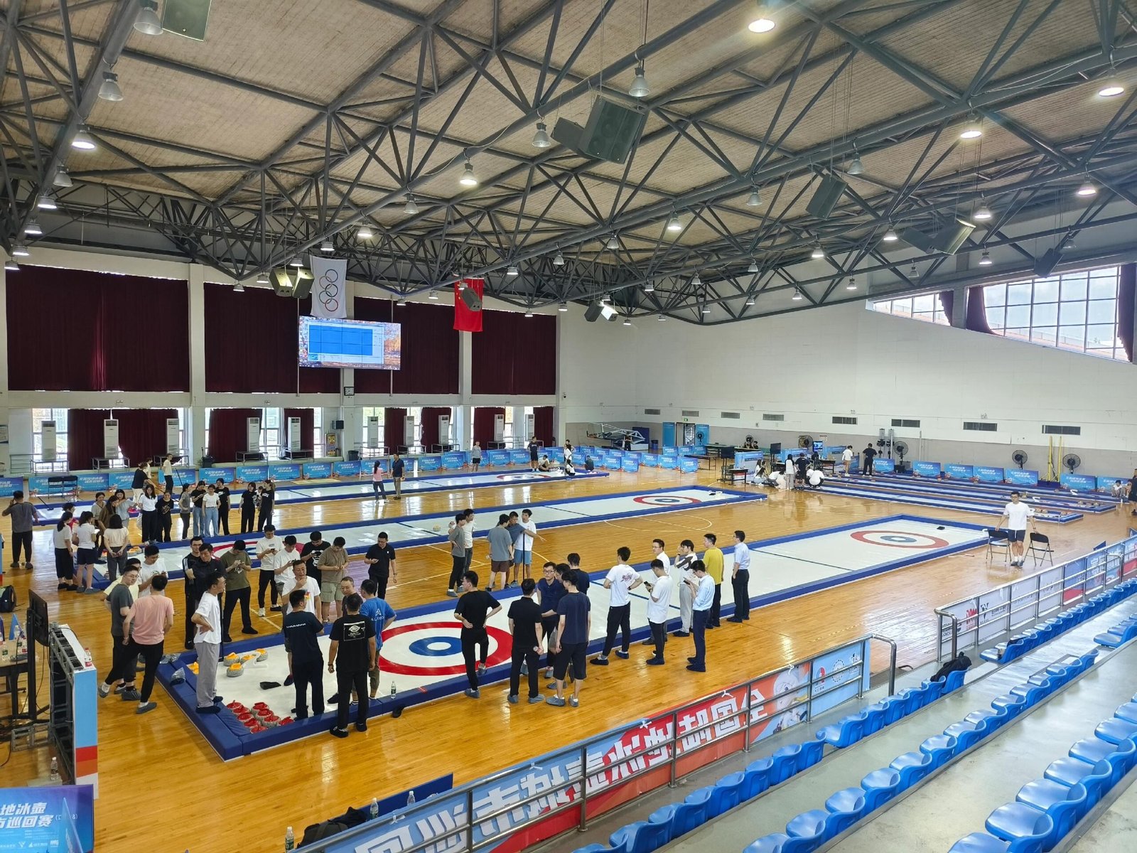 low maintenance synthetic ice