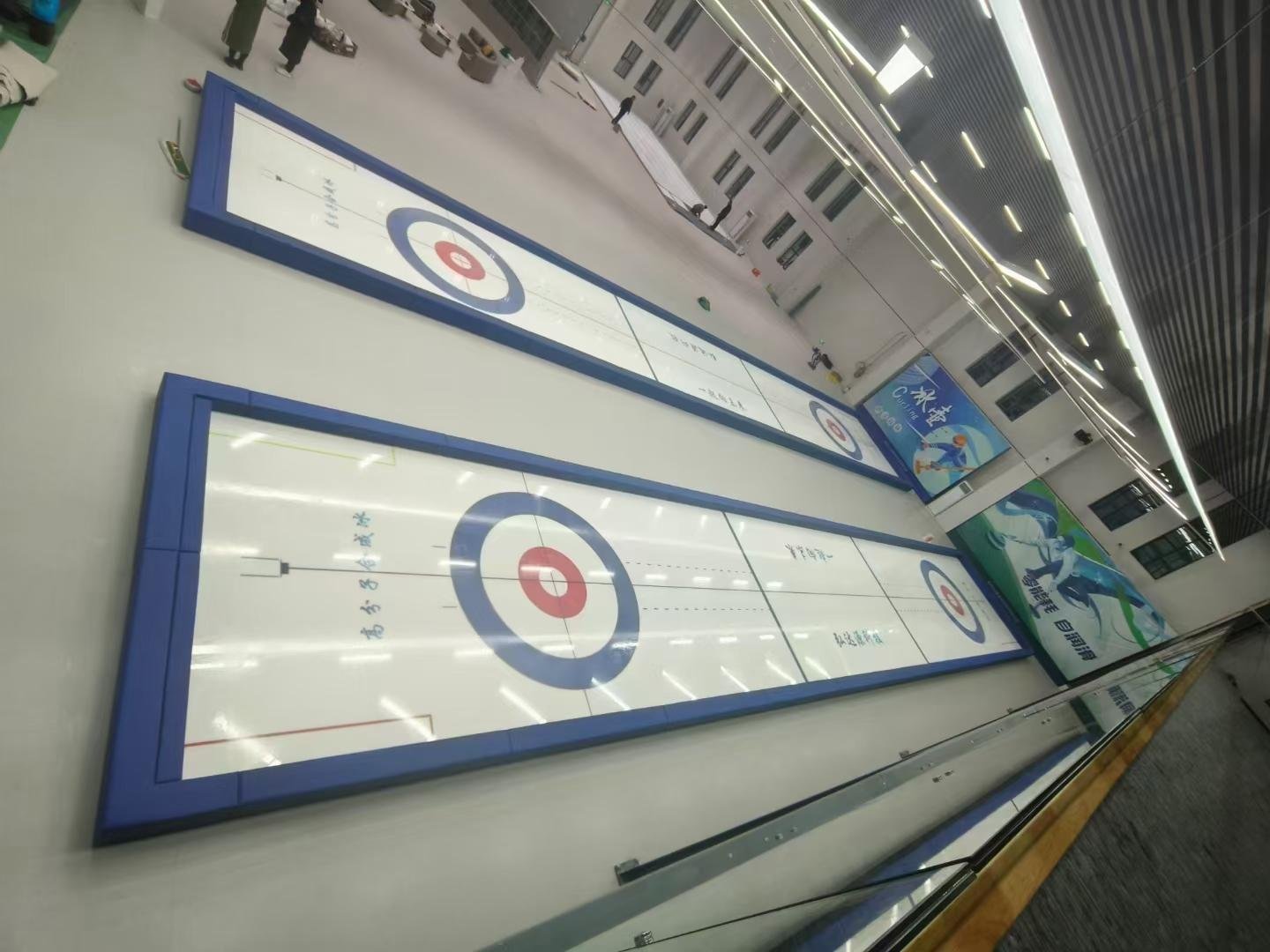 Synthetic ice panels